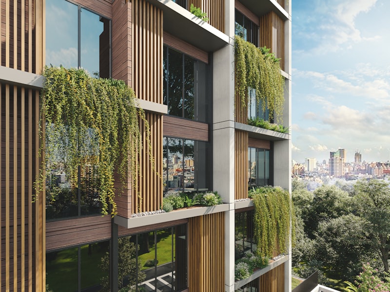 Exterior de edificio con plantas colgantes y balcones